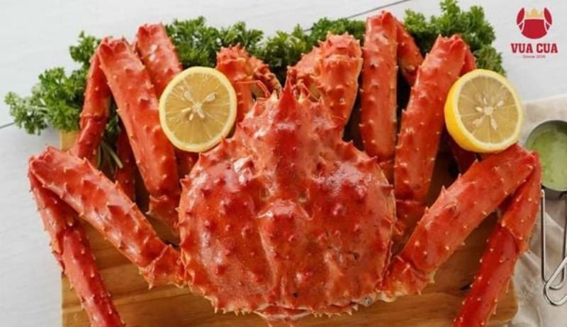 Hình ảnh một món ăn hấp dẫn chế biến từ cua biển có cả thịt và gạch như miến xào cua hoặc súp cua